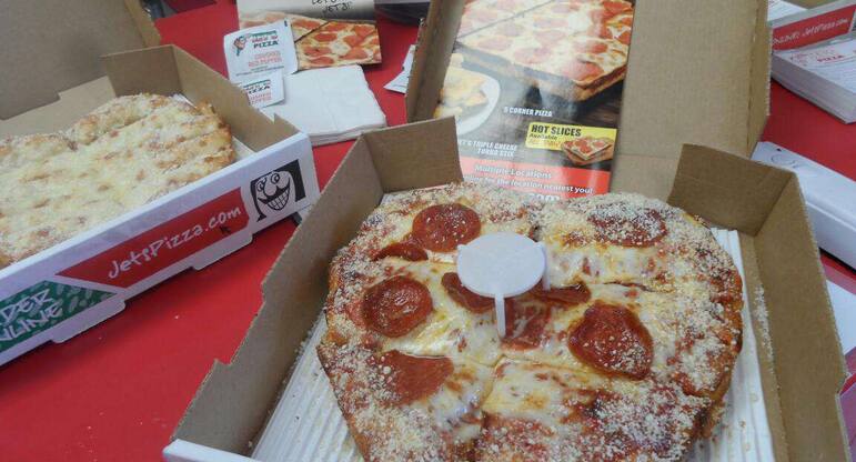Jets Pizza Box : Menu Jet S Pizza / I just assumed like any combat like plane, you would simply ...